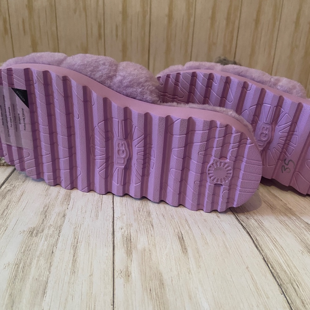 UGG•SUPER FLUFF SANDAL NWOT - Picture 3 of 5